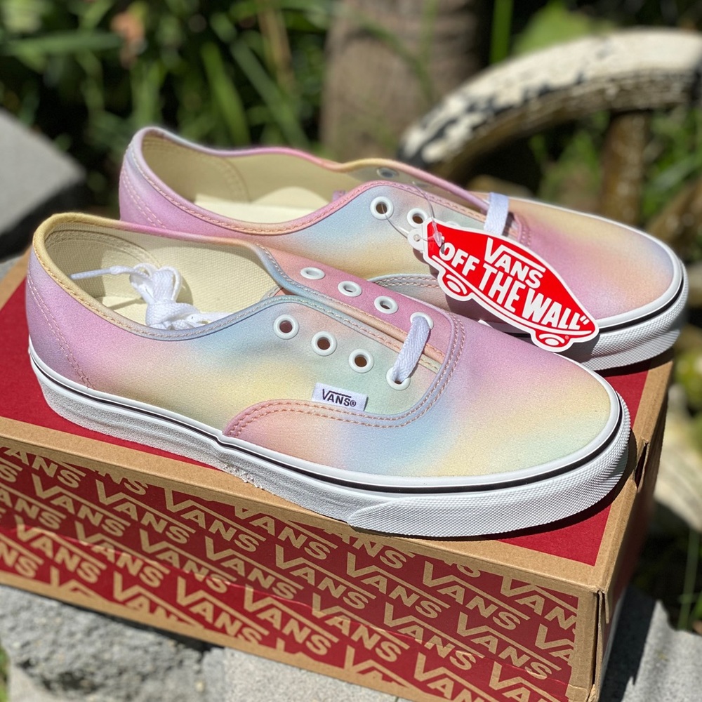 New Vans Authentic - Aura Shift Multi / True White
